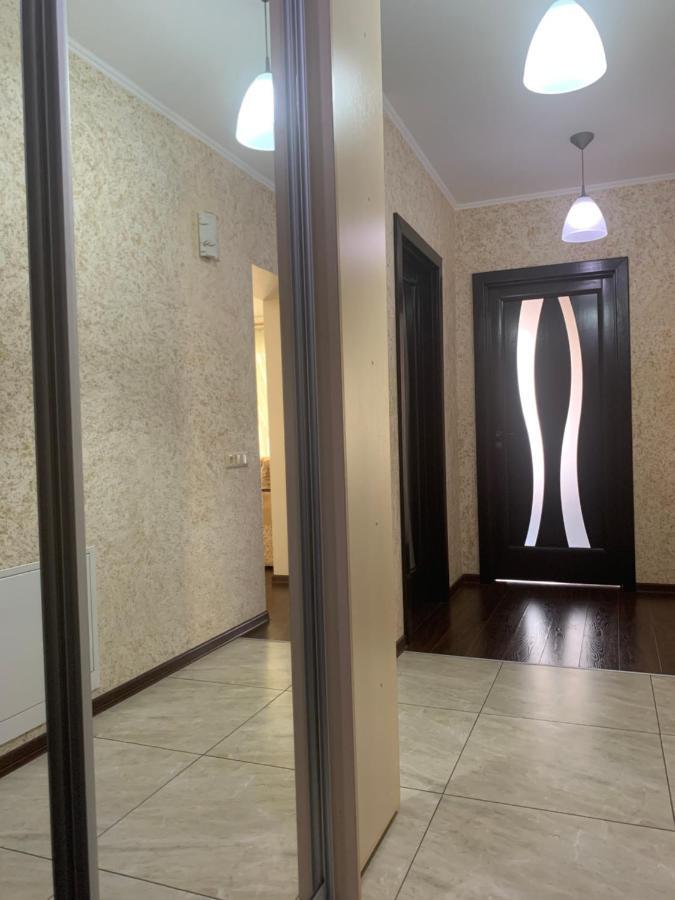 Great Apartment In The City Centre Ivano-Frankivsk Exteriör bild