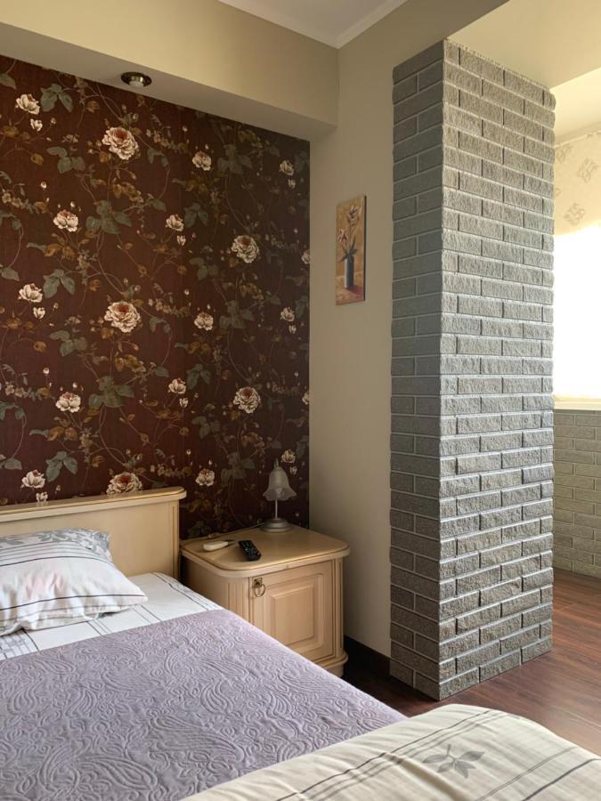 Great Apartment In The City Centre Ivano-Frankivsk Exteriör bild