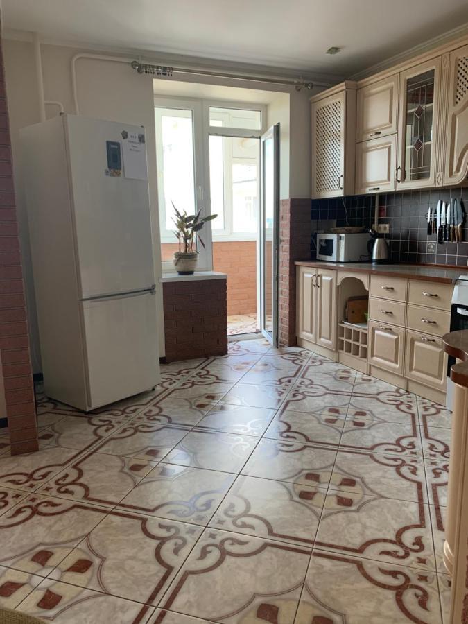 Great Apartment In The City Centre Ivano-Frankivsk Exteriör bild