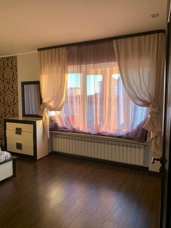 Great Apartment In The City Centre Ivano-Frankivsk Exteriör bild